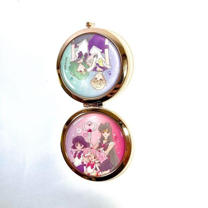 Sailor Moon Retro Design Compact Pocket Mirror - Minor scratch on the cover
