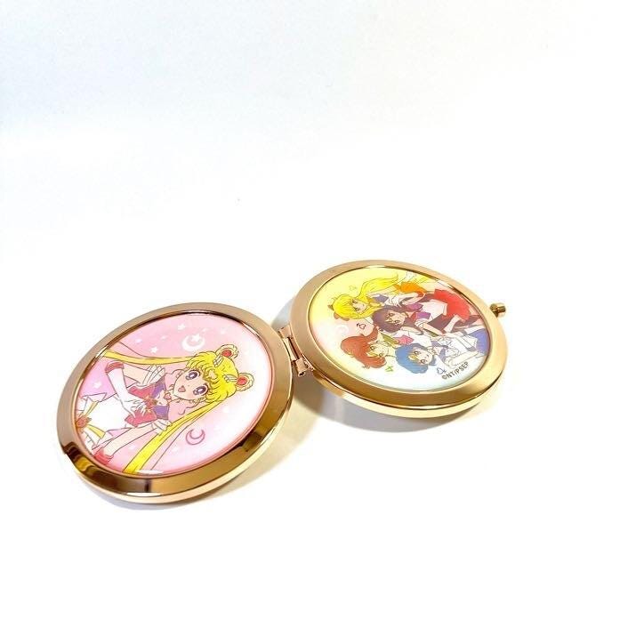 Sailor Moon Retro Design Compact Pocket Mirror - Limited Edition