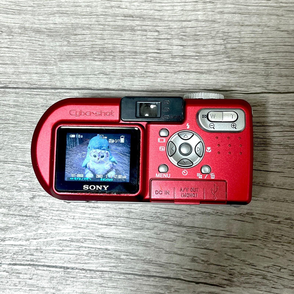 Sony DSCP8 Cyber-shot 3.2MP Digital Camera- Tested -Works  -Read Description-