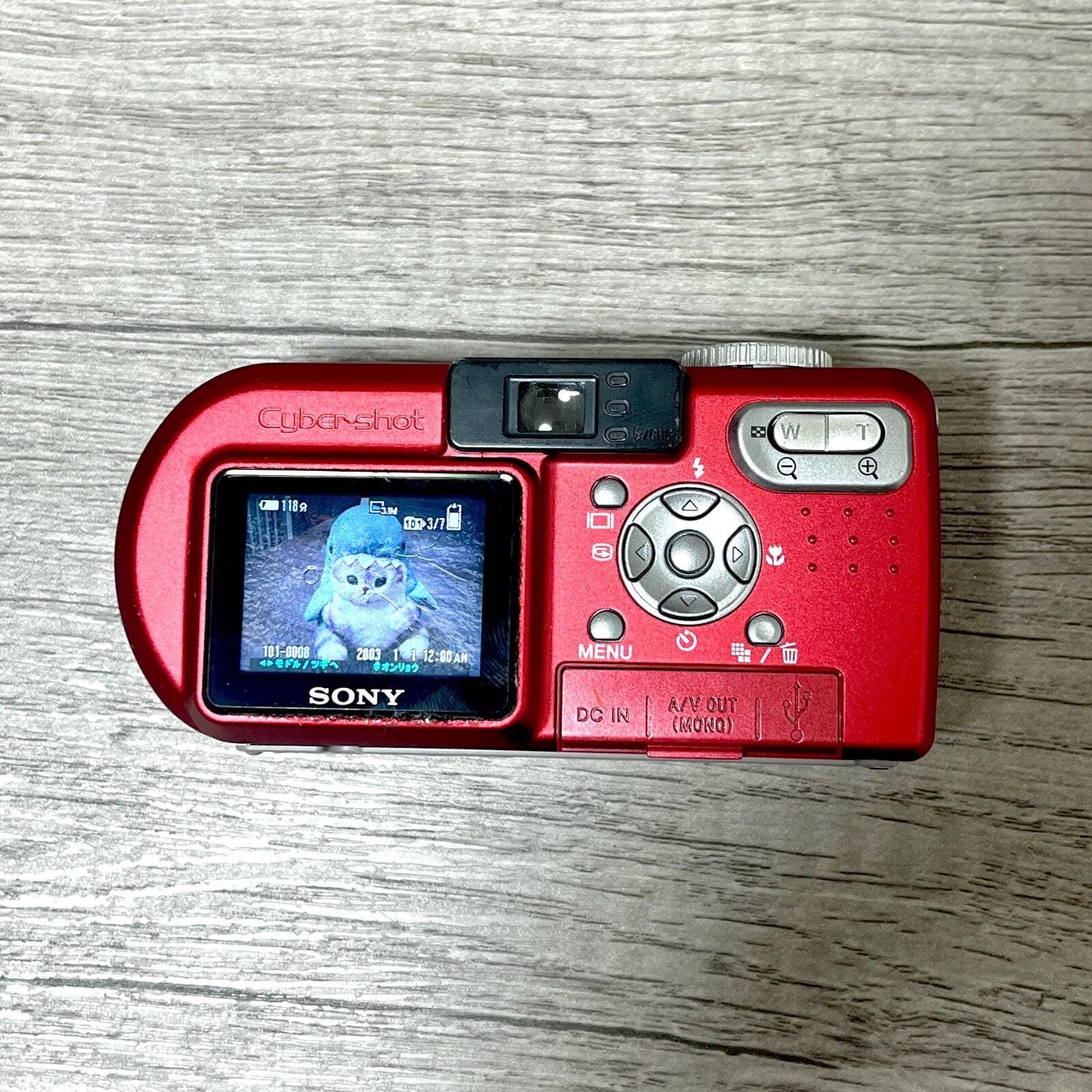 Sony DSCP8 Cyber-shot 3.2MP Digital Camera- Tested -Works  -Read Description-