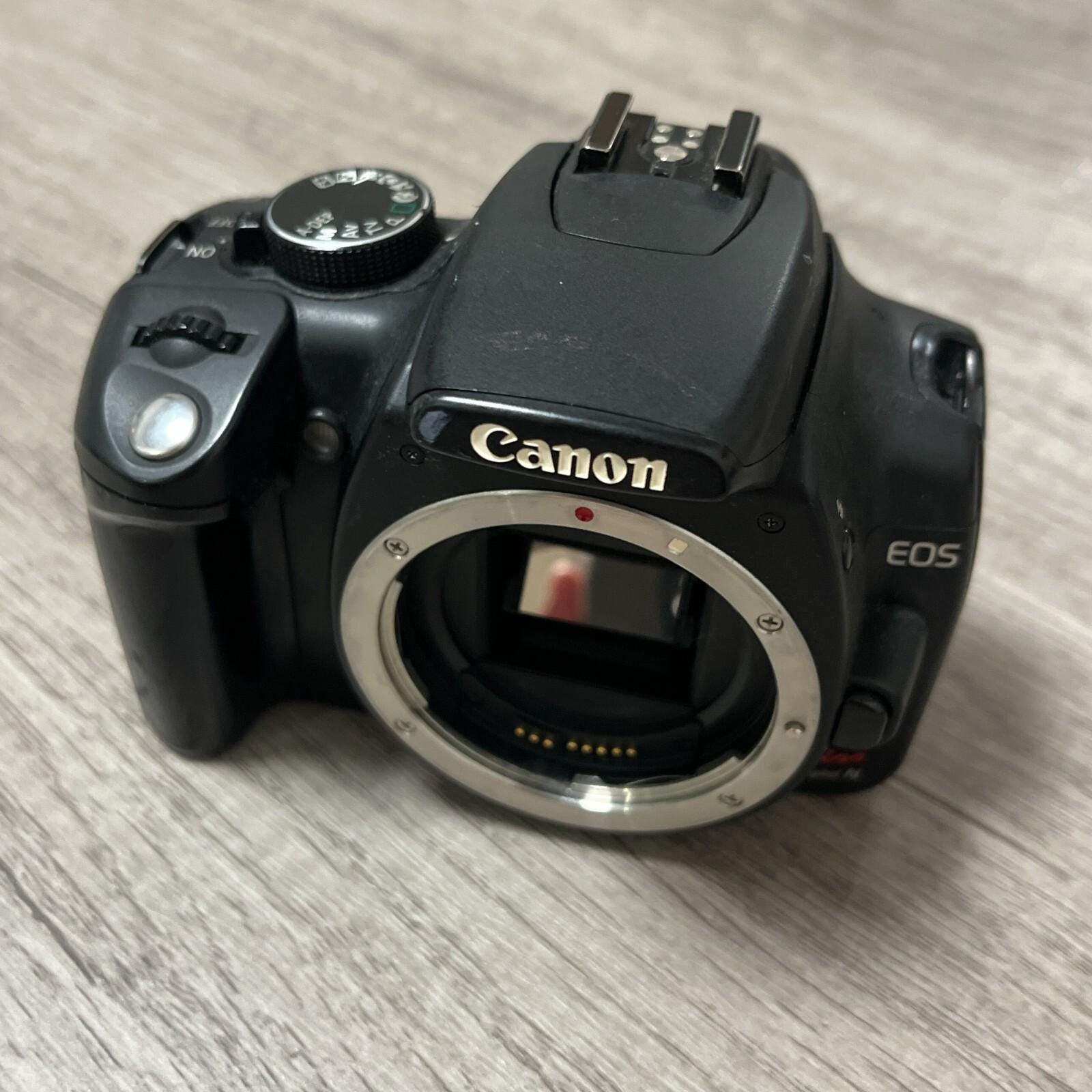 Canon EOS Kiss Digital N Digital Camera (Body Only, No Battery) - Not Working