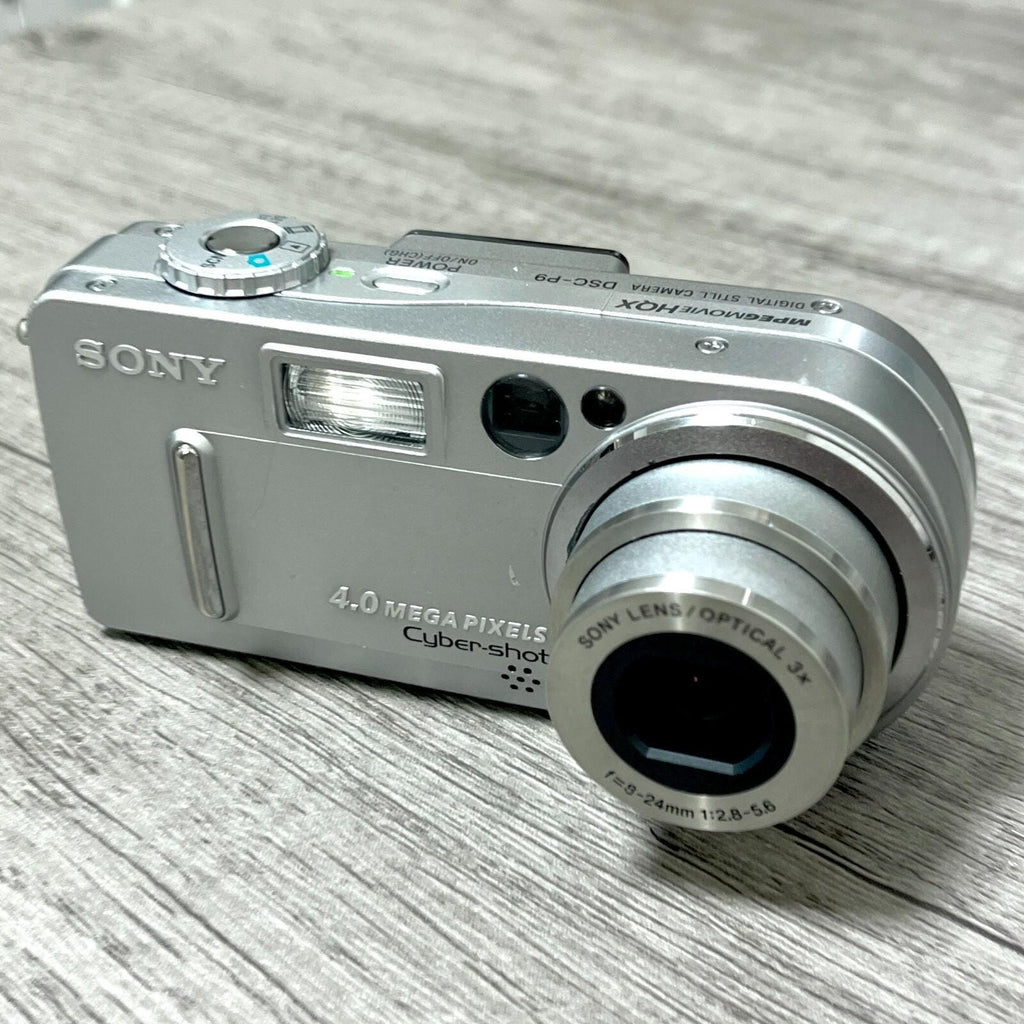 Sony DSCP9 Cyber-shot 4.0MP Digital Camera- Tested -Works  -Read Description-