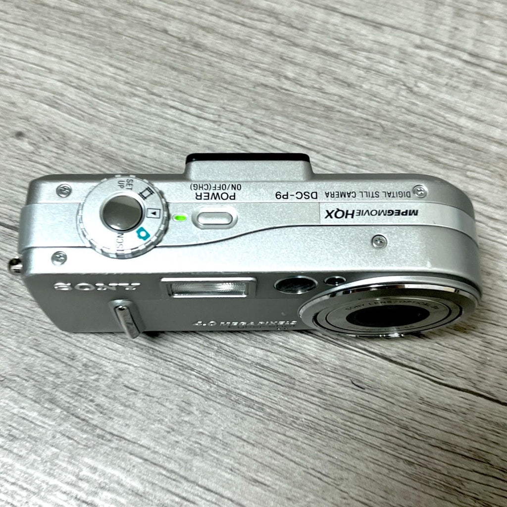 Sony DSCP9 Cyber-shot 4.0MP Digital Camera- Tested -Works  -Read Description-