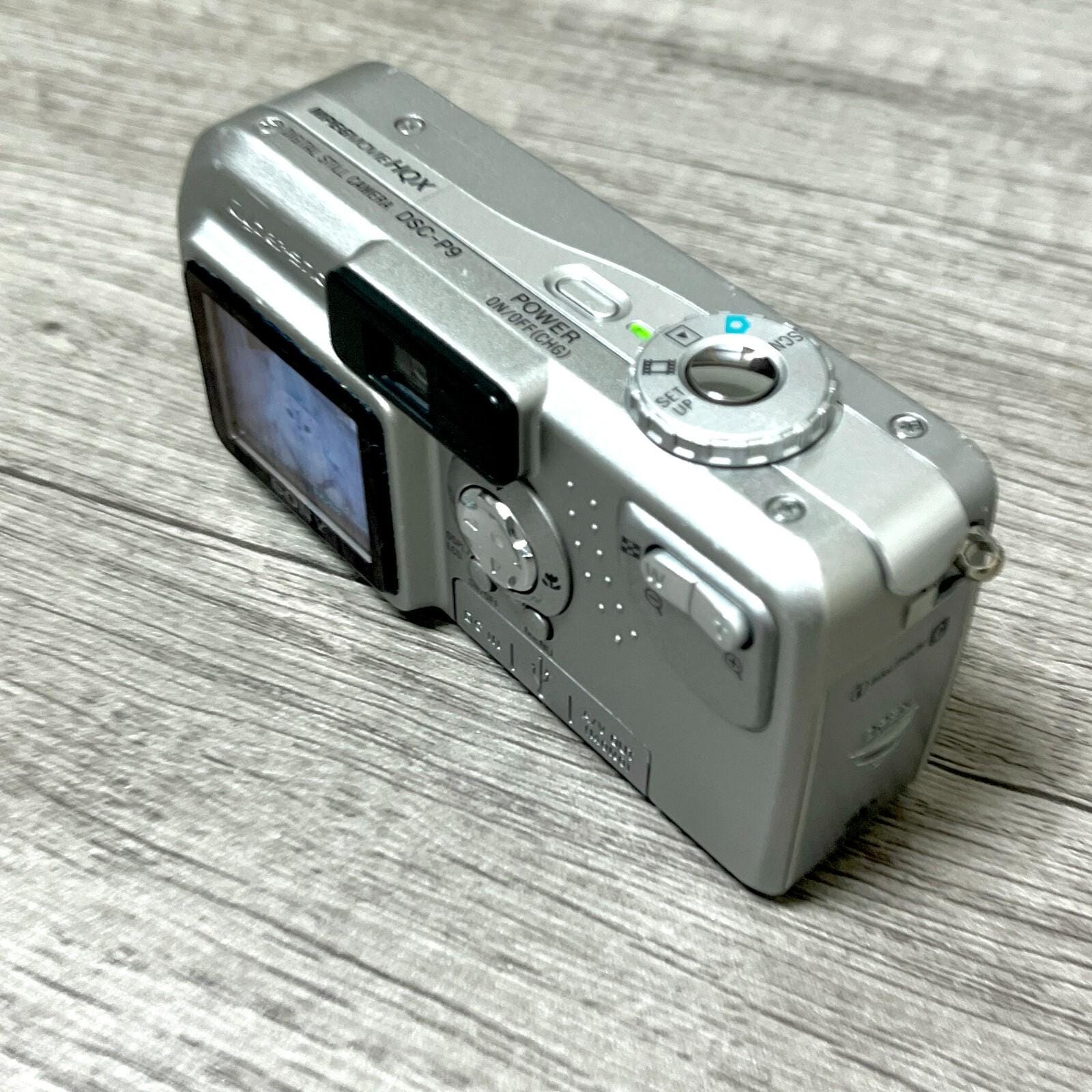 Sony DSCP9 Cyber-shot 4.0MP Digital Camera- Tested -Works  -Read Description-