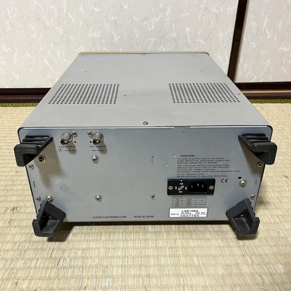 Leader LS-8106A 100MHz 3-Channel Analog Oscilloscope – CRT Display, Auto-Setup, Vintage Lab Equipment