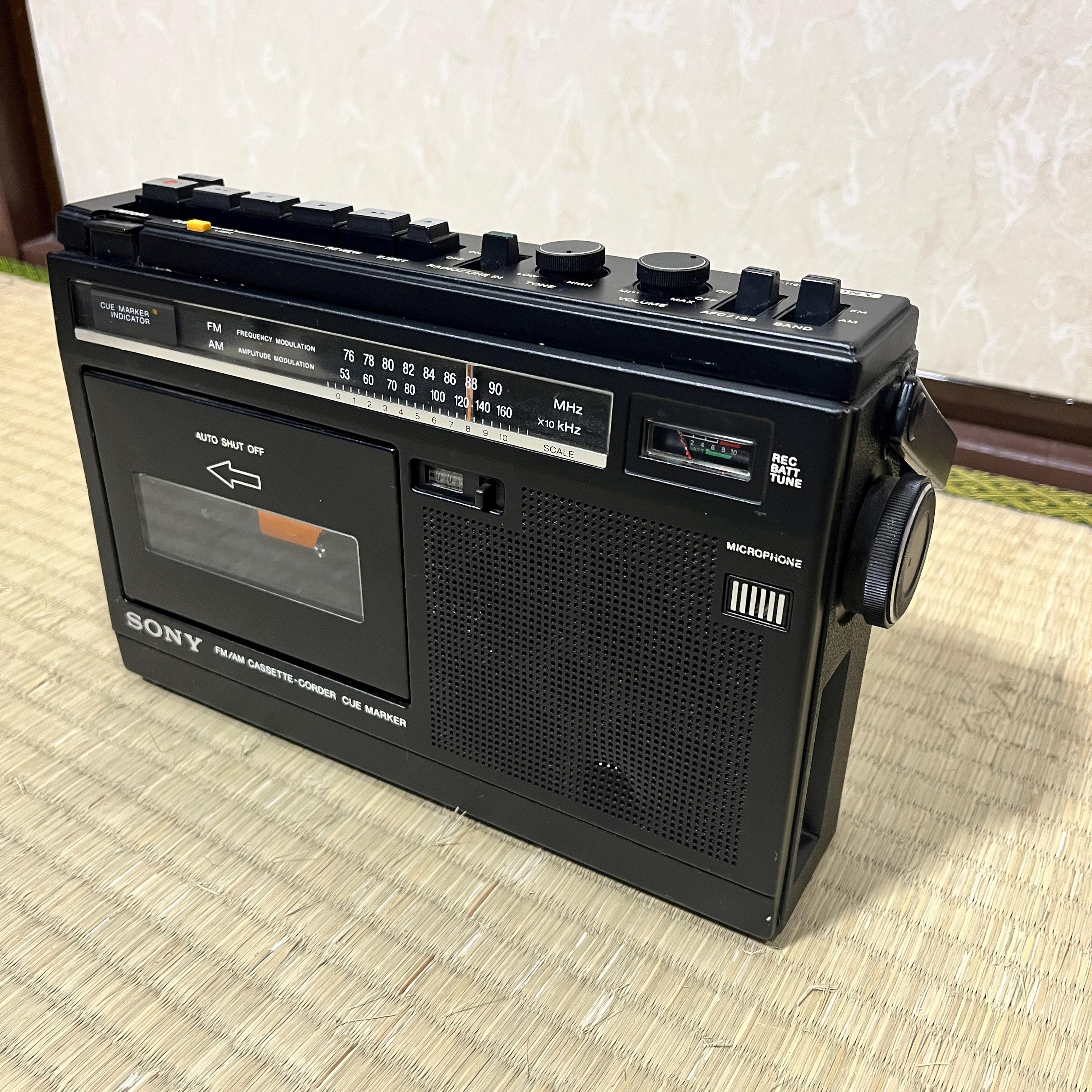 Vintage Sony CF-1160 Radio Cassette Recorder – Cue-Marker, Anti-Rolling, 1976