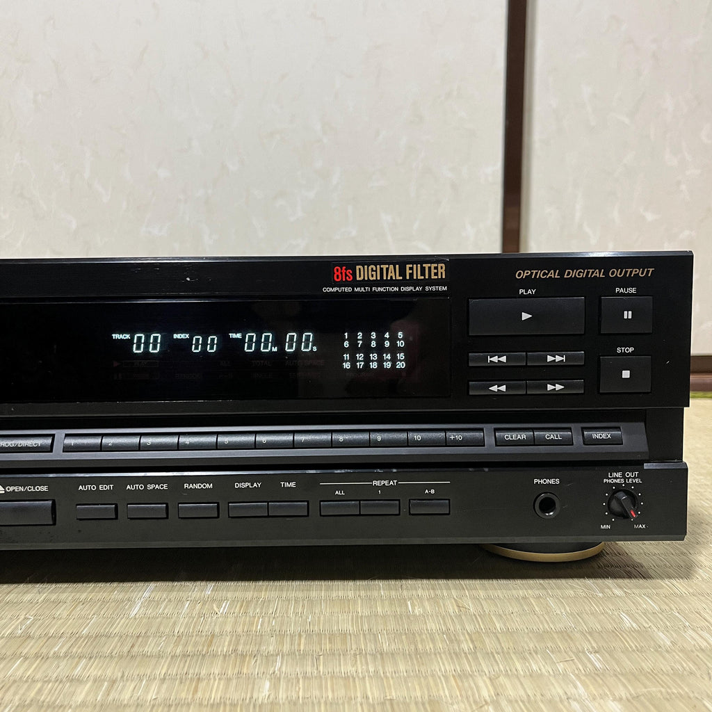 Denon DCD-1510 High-End Vintage Compact Disc Player • 20-bit SLC • 8x Oversampling • Optical Digital Output