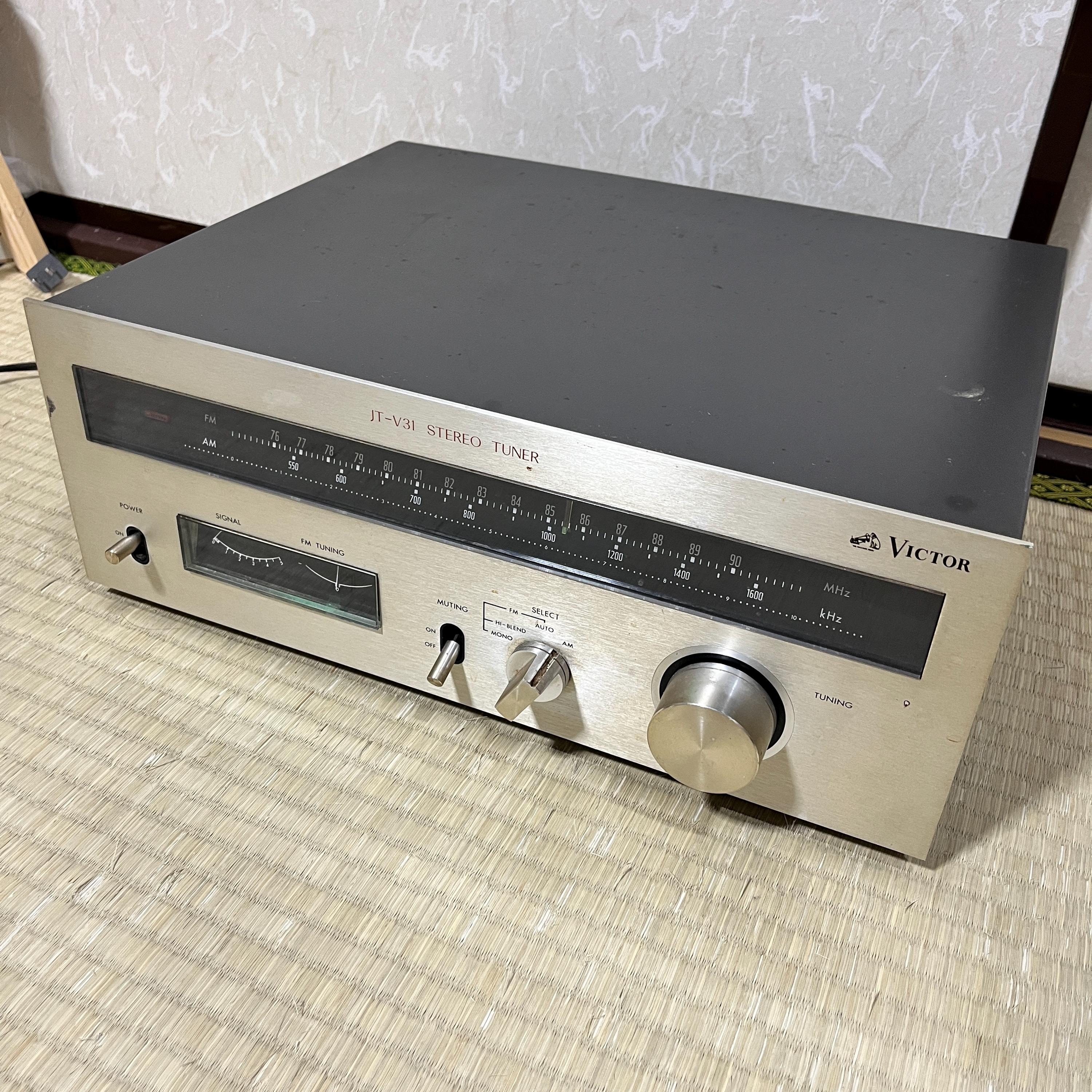 Vintage Victor JT-V31 AM/FM Stereo Tuner – Fully Working – Japanese Model 100V