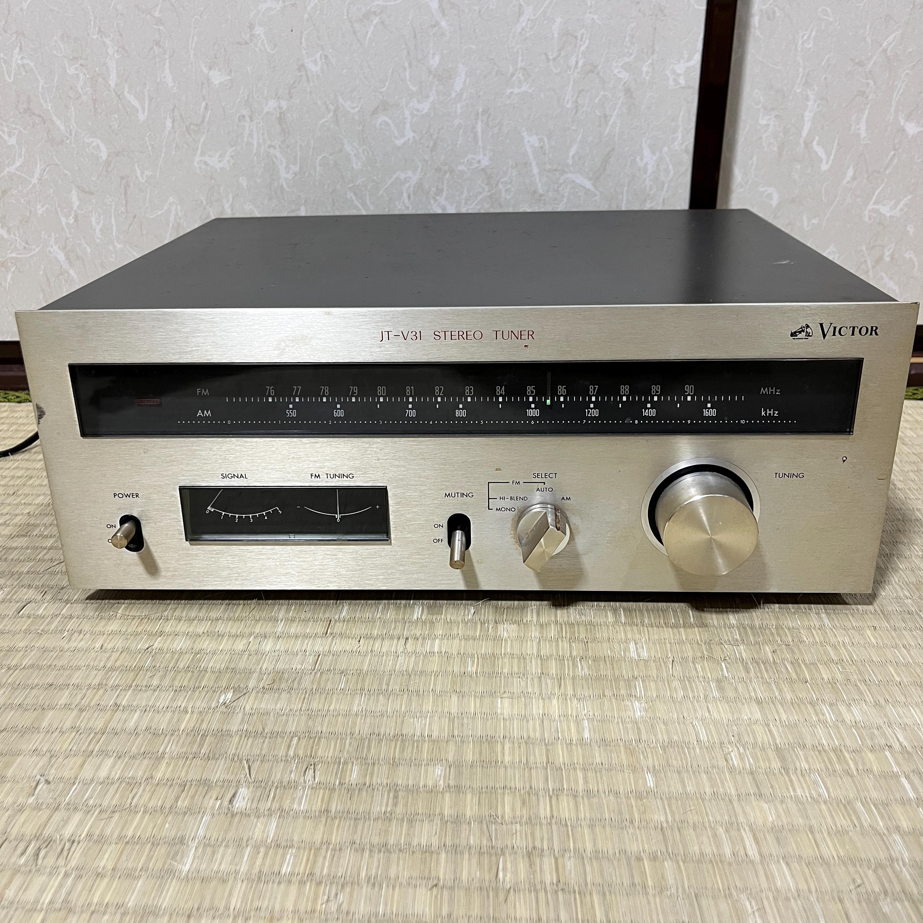 Vintage Victor JT-V31 AM/FM Stereo Tuner – Fully Working – Japanese Model 100V