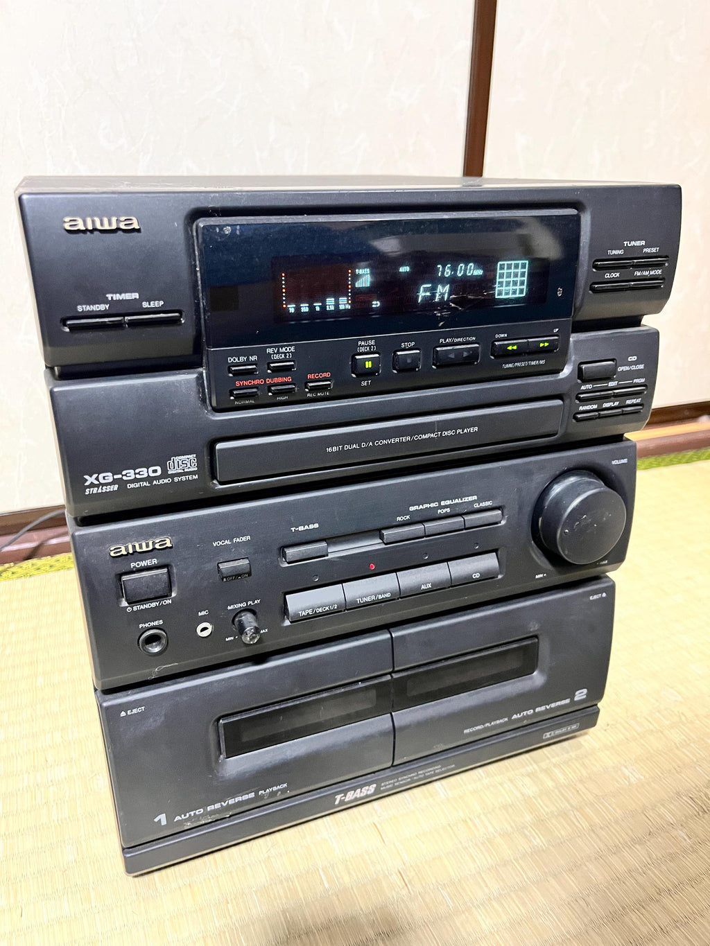 Vintage Aiwa Stereo System XG-330 | Tuner Working (CD & Cassette Not Working)