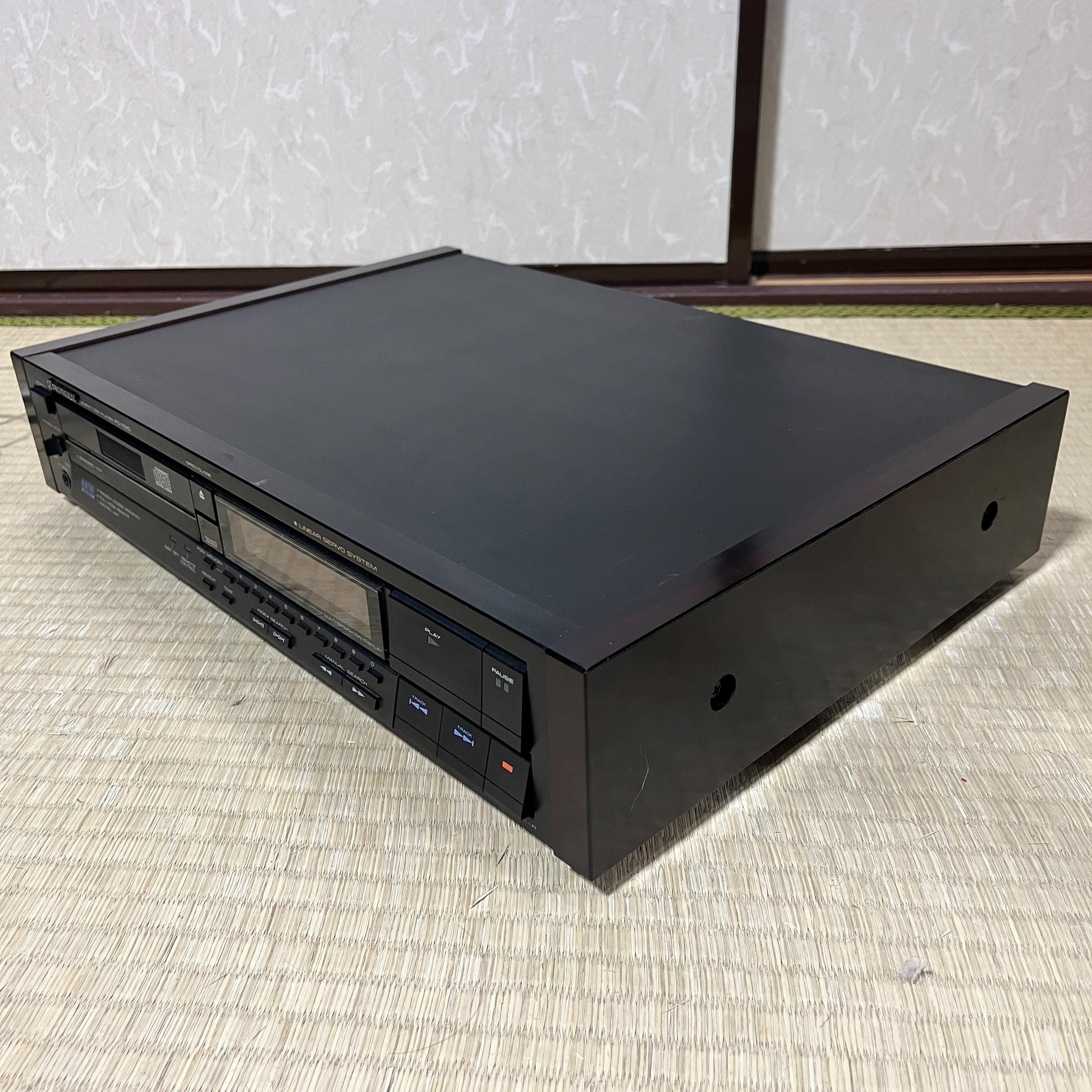 Vintage Pioneer PD-7010 CD Player – Reads Discs, No Audio Output, For Parts or Repair