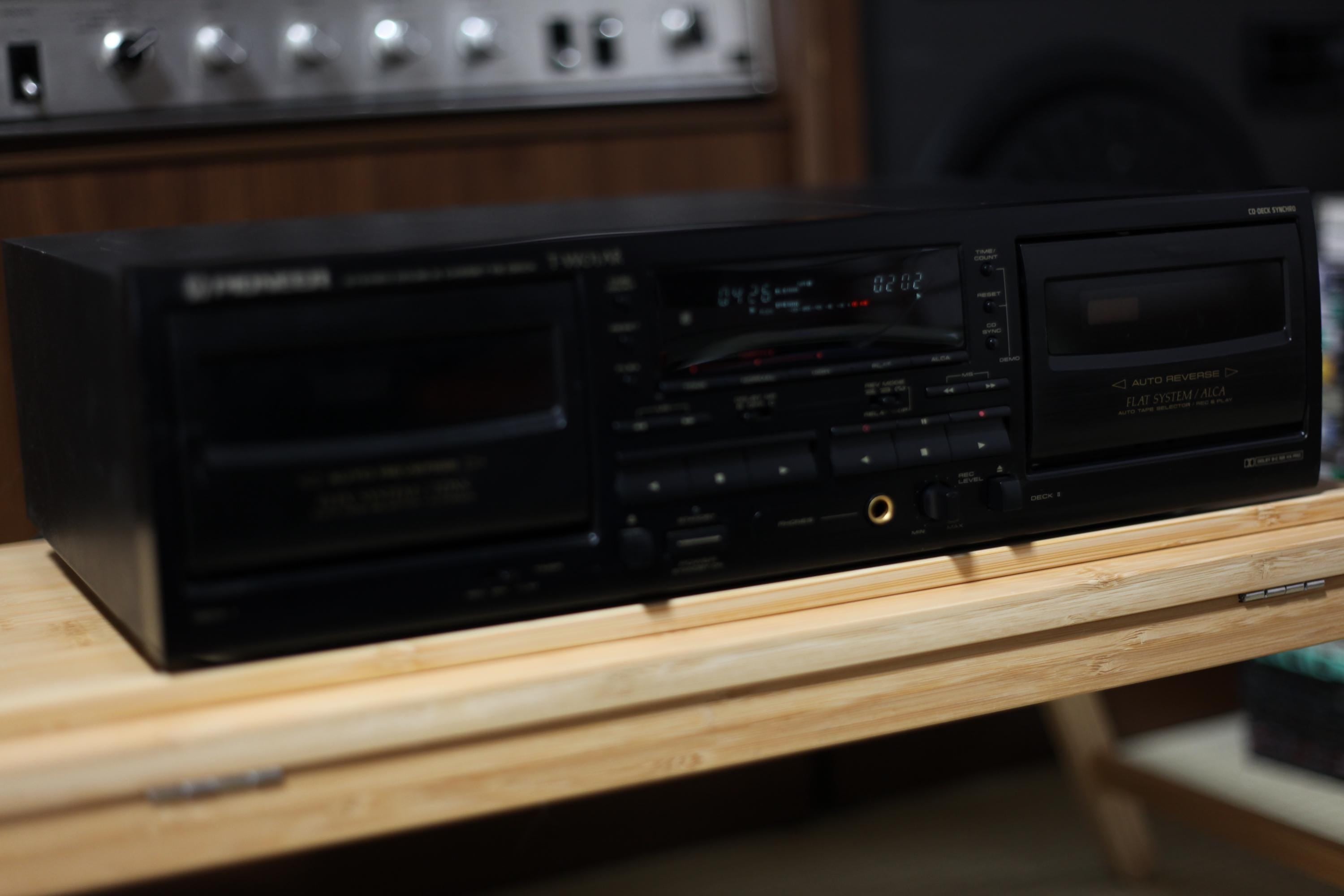 Pioneer T-W01AR Stereo Double Cassette Deck – Working Condition Vintage Hi-Fi Japan
