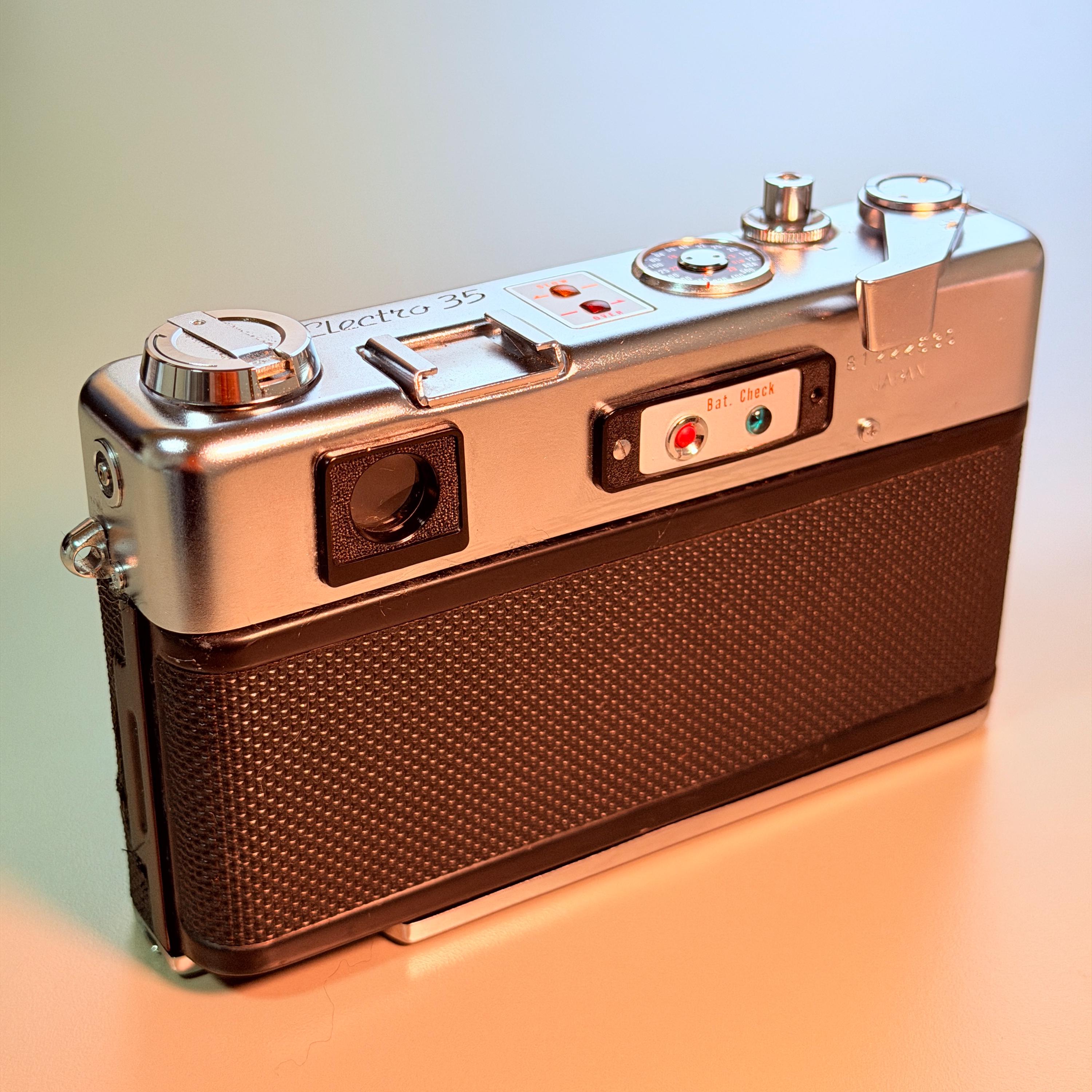 Yashica Electro 35 Silver Rangefinder Camera | Fully Serviced |